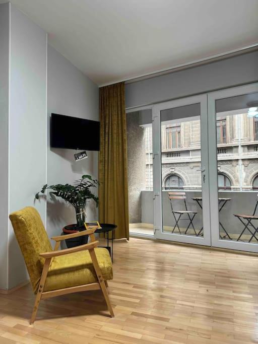 Double Studio Near University Square - 2 Balconies Bucarest Esterno foto