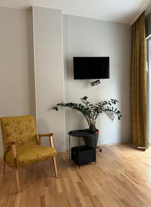 Double Studio Near University Square - 2 Balconies Bucarest Esterno foto