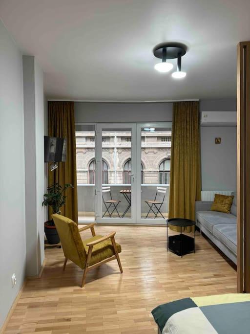 Double Studio Near University Square - 2 Balconies Bucarest Esterno foto