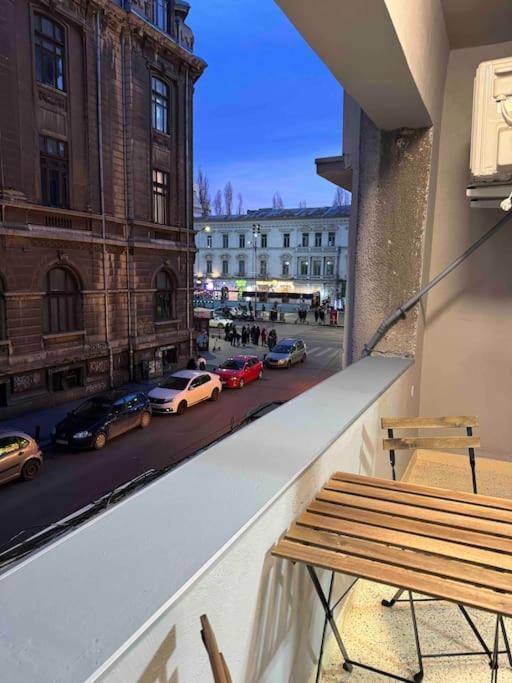 Double Studio Near University Square - 2 Balconies Bucarest Esterno foto
